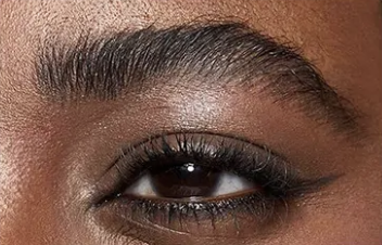 Brow-fection: Angled Brush and Dip Eyebrow tint